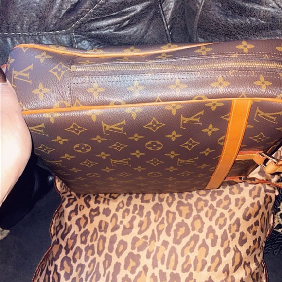 Authentic Louis Vuitton Vintage Briefcase - Picture 6 of 11